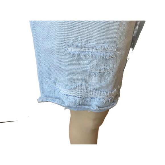 Old Navy Light Wash Distressed Frayed Hem Denim Shorts Size 36 - Picture 4 of 14